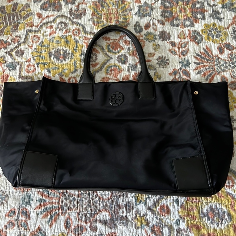 Tory Burch tote gently used, black